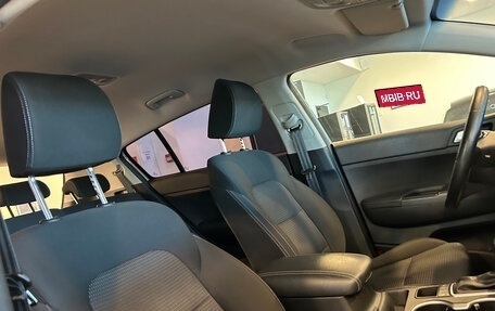 KIA Sportage IV рестайлинг, 2020 год, 2 650 000 рублей, 26 фотография