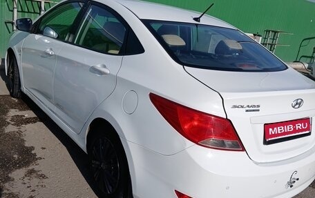 Hyundai Solaris II рестайлинг, 2016 год, 950 000 рублей, 1 фотография
