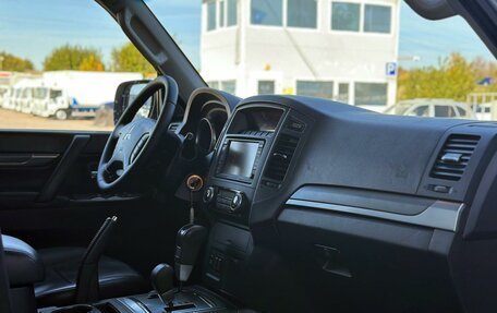 Mitsubishi Pajero IV, 2011 год, 1 749 000 рублей, 9 фотография