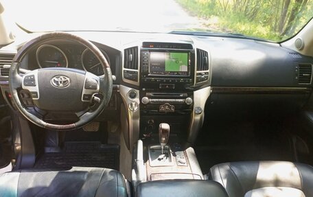 Toyota Land Cruiser 200, 2013 год, 3 400 000 рублей, 7 фотография