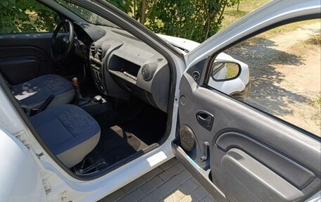 Renault Logan I, 2005 год, 230 000 рублей, 8 фотография