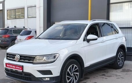 Volkswagen Tiguan II, 2018 год, 2 400 000 рублей, 1 фотография