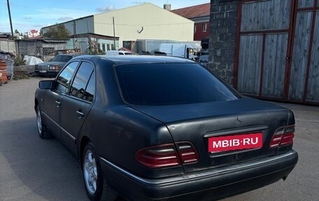 Mercedes-Benz E-Класс, 1997 год, 285 000 рублей, 4 фотография