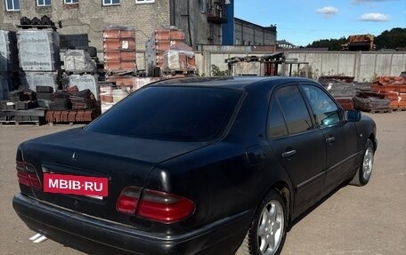 Mercedes-Benz E-Класс, 1997 год, 285 000 рублей, 5 фотография