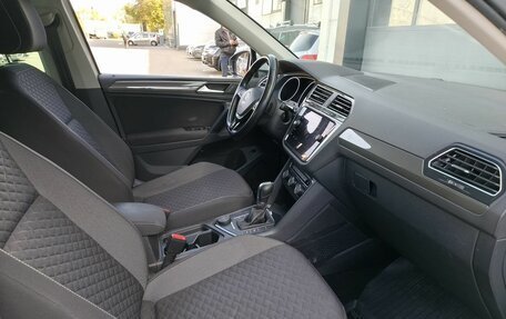 Volkswagen Tiguan II, 2018 год, 2 400 000 рублей, 9 фотография