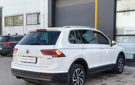 Volkswagen Tiguan II, 2018 год, 2 400 000 рублей, 5 фотография