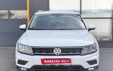 Volkswagen Tiguan II, 2018 год, 2 400 000 рублей, 2 фотография
