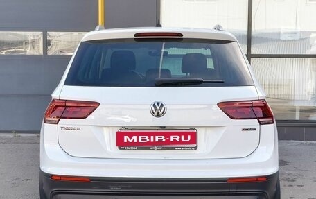 Volkswagen Tiguan II, 2018 год, 2 400 000 рублей, 6 фотография