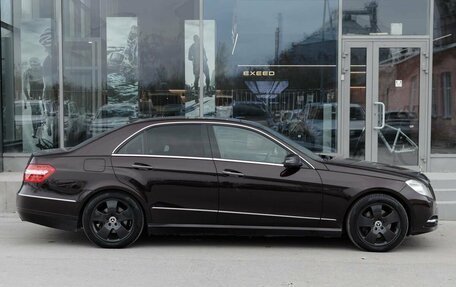 Mercedes-Benz E-Класс, 2010 год, 1 450 000 рублей, 4 фотография