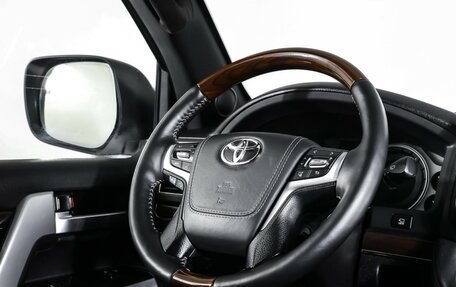 Toyota Land Cruiser 200, 2015 год, 4 900 000 рублей, 13 фотография