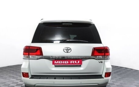 Toyota Land Cruiser 200, 2015 год, 4 900 000 рублей, 6 фотография