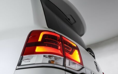 Toyota Land Cruiser 200, 2015 год, 4 900 000 рублей, 25 фотография