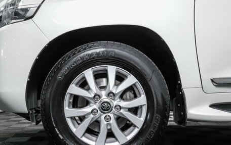 Toyota Land Cruiser 200, 2015 год, 4 900 000 рублей, 28 фотография