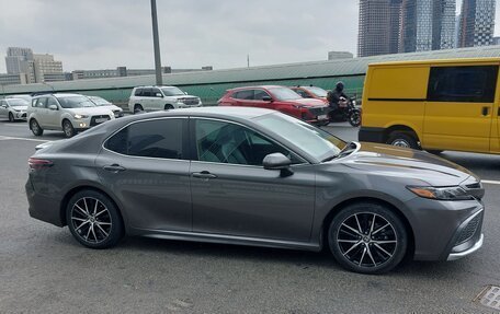 Toyota Camry, 2021 год, 2 500 000 рублей, 7 фотография
