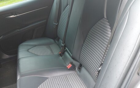 Toyota Camry, 2021 год, 2 500 000 рублей, 12 фотография