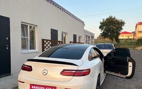 Mercedes-Benz E-Класс, 2017 год, 2 900 000 рублей, 2 фотография