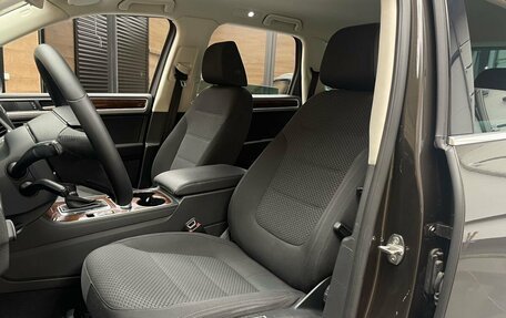 Volkswagen Touareg III, 2015 год, 2 599 000 рублей, 10 фотография