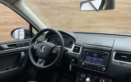 Volkswagen Touareg III, 2015 год, 2 599 000 рублей, 7 фотография