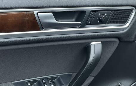 Volkswagen Touareg III, 2015 год, 2 599 000 рублей, 17 фотография