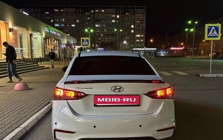 Hyundai Solaris II рестайлинг, 2017 год, 650 000 рублей, 5 фотография