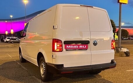 Volkswagen Transporter T6 рестайлинг, 2019 год, 2 200 000 рублей, 4 фотография