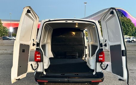 Volkswagen Transporter T6 рестайлинг, 2019 год, 2 200 000 рублей, 6 фотография