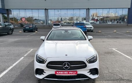 Mercedes-Benz E-Класс, 2020 год, 5 300 000 рублей, 2 фотография