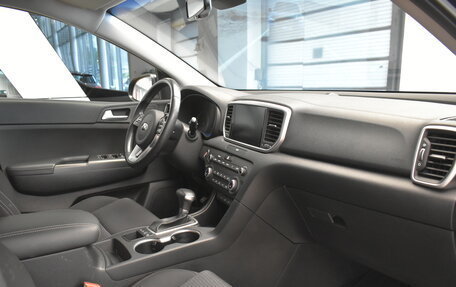 KIA Sportage IV рестайлинг, 2021 год, 2 599 000 рублей, 19 фотография
