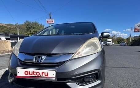 Honda Fit Shuttle I рестайлинг, 2014 год, 900 000 рублей, 2 фотография