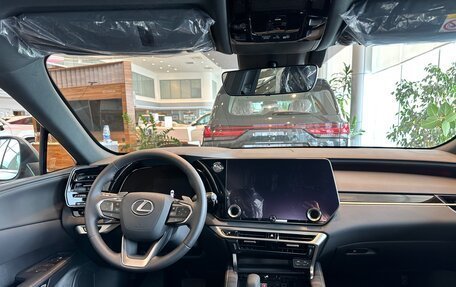 Lexus RX IV рестайлинг, 2024 год, 11 699 000 рублей, 8 фотография