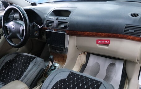 Toyota Avensis III рестайлинг, 2005 год, 729 000 рублей, 21 фотография