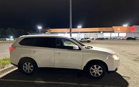 Mitsubishi Outlander III рестайлинг 3, 2013 год, 1 151 500 рублей, 3 фотография