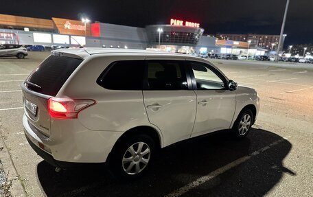 Mitsubishi Outlander III рестайлинг 3, 2013 год, 1 151 500 рублей, 4 фотография