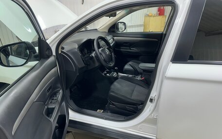 Mitsubishi Outlander III рестайлинг 3, 2013 год, 1 151 500 рублей, 10 фотография