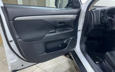 Mitsubishi Outlander III рестайлинг 3, 2013 год, 1 151 500 рублей, 16 фотография
