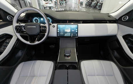 Land Rover Range Rover Evoque II, 2024 год, 6 500 000 рублей, 8 фотография