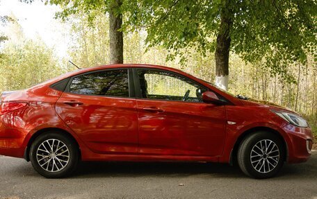 Hyundai Solaris II рестайлинг, 2011 год, 520 000 рублей, 4 фотография