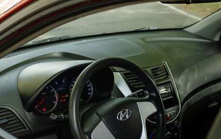 Hyundai Solaris II рестайлинг, 2011 год, 520 000 рублей, 7 фотография