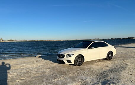Mercedes-Benz E-Класс, 2016 год, 2 900 000 рублей, 5 фотография