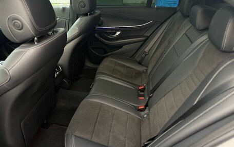 Mercedes-Benz E-Класс, 2018 год, 3 500 000 рублей, 17 фотография