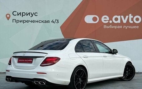 Mercedes-Benz E-Класс, 2018 год, 3 500 000 рублей, 6 фотография