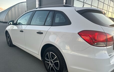 Chevrolet Cruze II, 2014 год, 827 000 рублей, 2 фотография