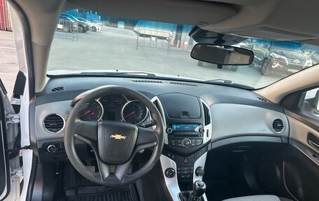 Chevrolet Cruze II, 2014 год, 827 000 рублей, 5 фотография