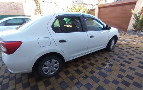 Renault Logan II, 2015 год, 450 000 рублей, 12 фотография
