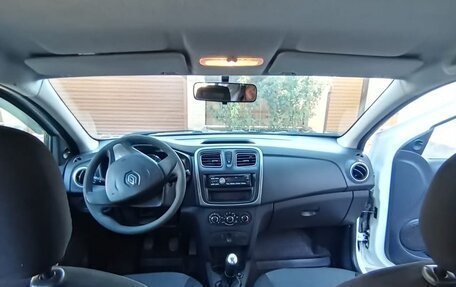 Renault Logan II, 2015 год, 450 000 рублей, 11 фотография