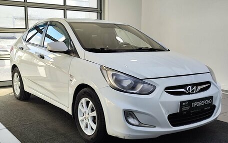 Hyundai Solaris II рестайлинг, 2013 год, 630 000 рублей, 3 фотография