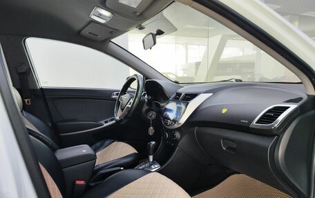 Hyundai Solaris II рестайлинг, 2013 год, 630 000 рублей, 13 фотография