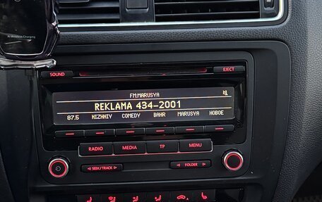 Volkswagen Jetta VI, 2012 год, 899 999 рублей, 12 фотография