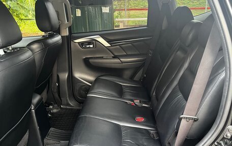 Mitsubishi Pajero Sport III рестайлинг, 2018 год, 3 000 000 рублей, 10 фотография