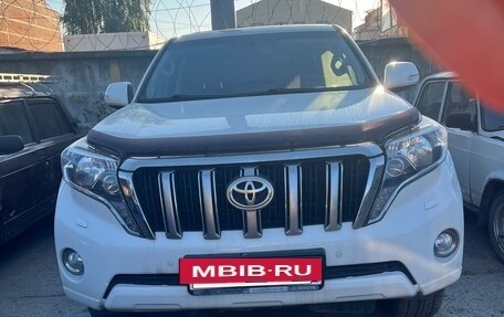 Toyota Land Cruiser Prado 150 рестайлинг 2, 2014 год, 2 800 000 рублей, 3 фотография